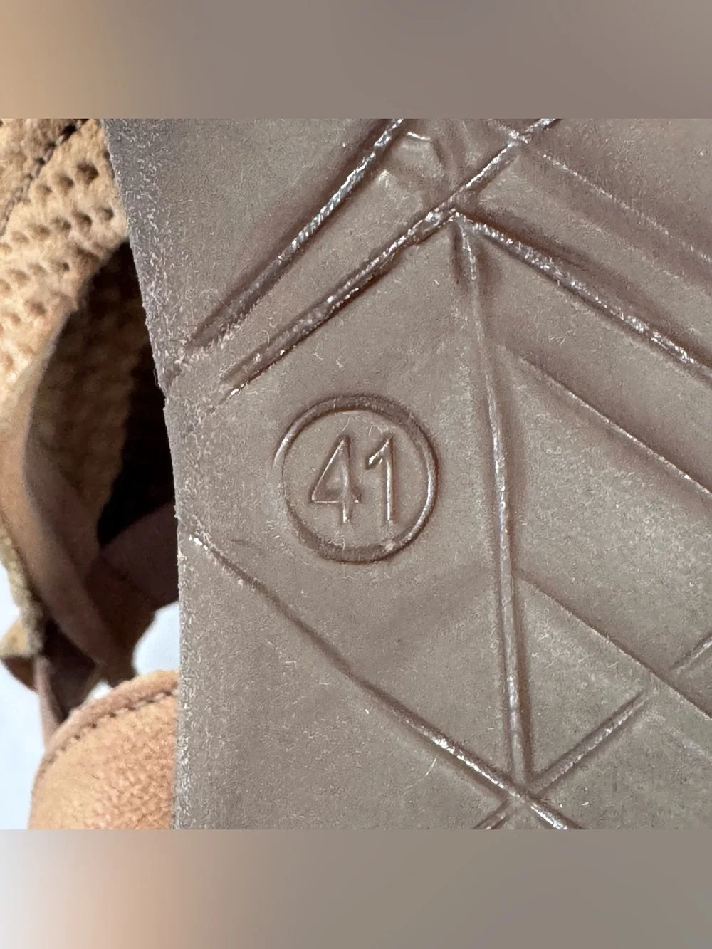 Miz Mooz Fifi Wheat Tan Leather Studded Ankle Strap Gladiator Sandals Size 10